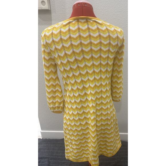 Alice Olivia Yellow Mini Pullover Puff Sleeve Knit Dress Chevron Pattern - Picture 3 of 10